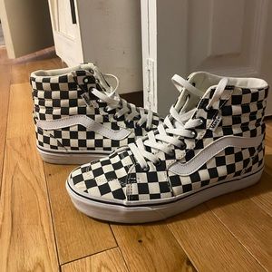 Women’s hightop checkered vans